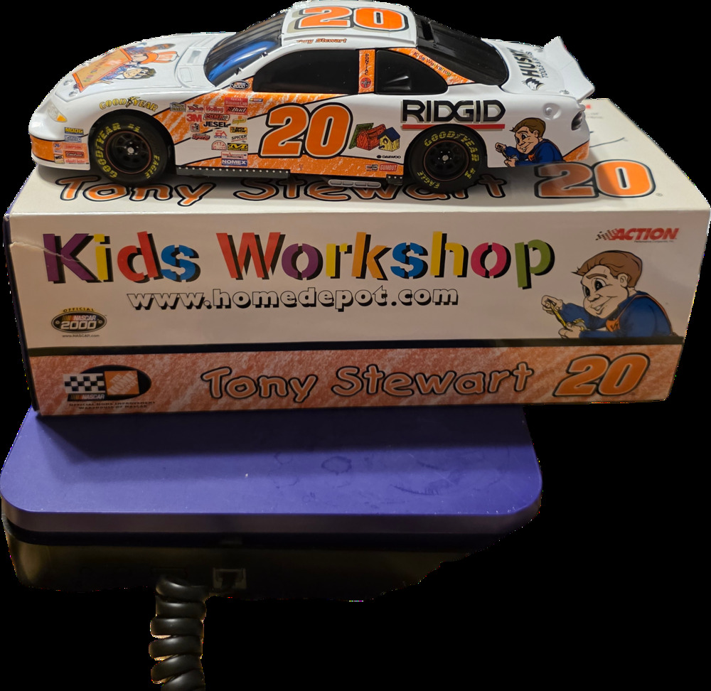 Tony Stewart #20 Home Depot Kids Workshop 2000 Grand Prix 1:24 Action Bank